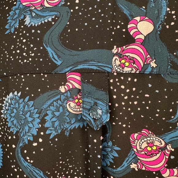 Disney Harper-Georgette Alice in Wonderland Pullover Tunic Blouse (911) - Picture 3 of 16